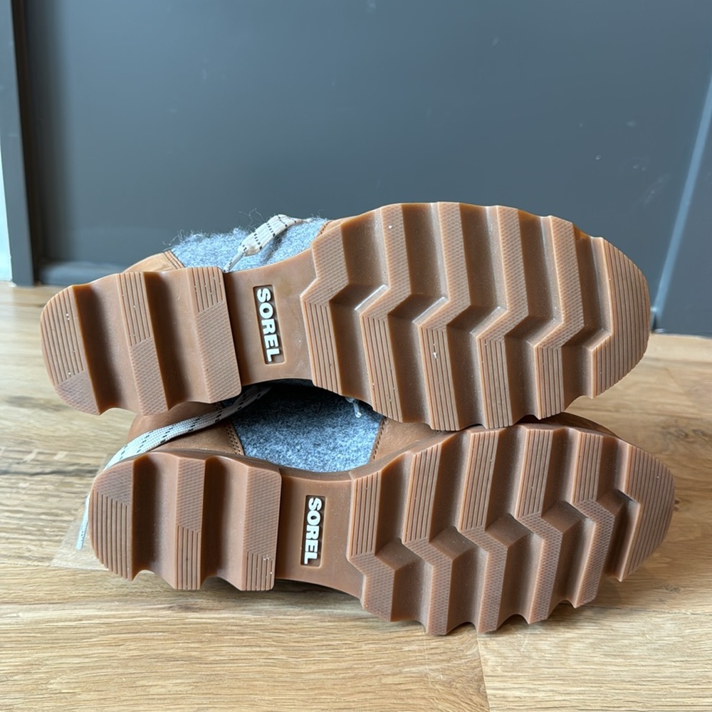 Sorel • Joan of Arctic Boots • Taffy/Gum - Picture 4 of 4